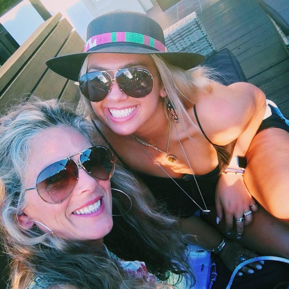 Meet your Posher, Casey